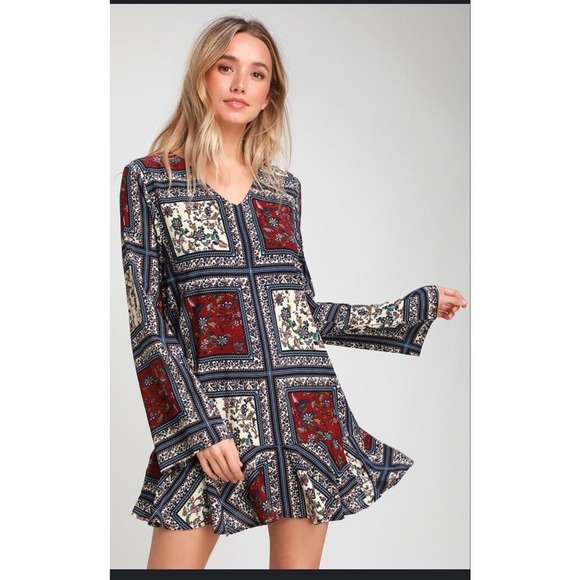 Lulus Dresses & Skirts - Lulus Women’s Crack A Smile Cream And Plum Multi Print Shift Dress Small